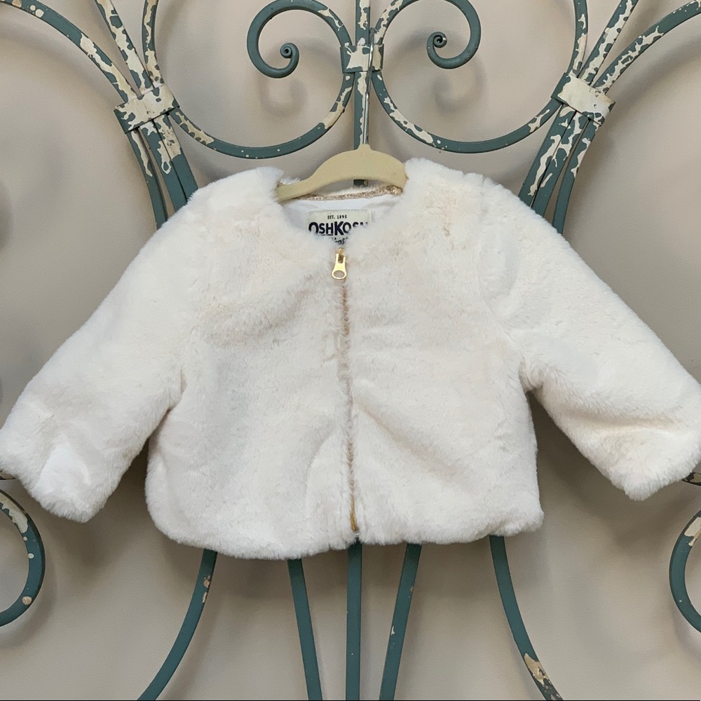 White Faux Fur Coat | EUC - Holiday & Christmas